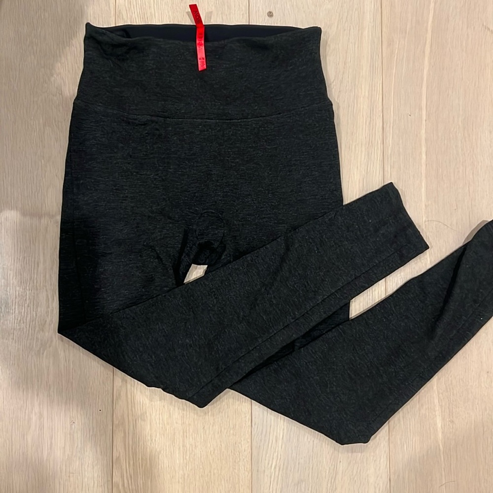 SPANX dark, gray leggings, size medium, never worn